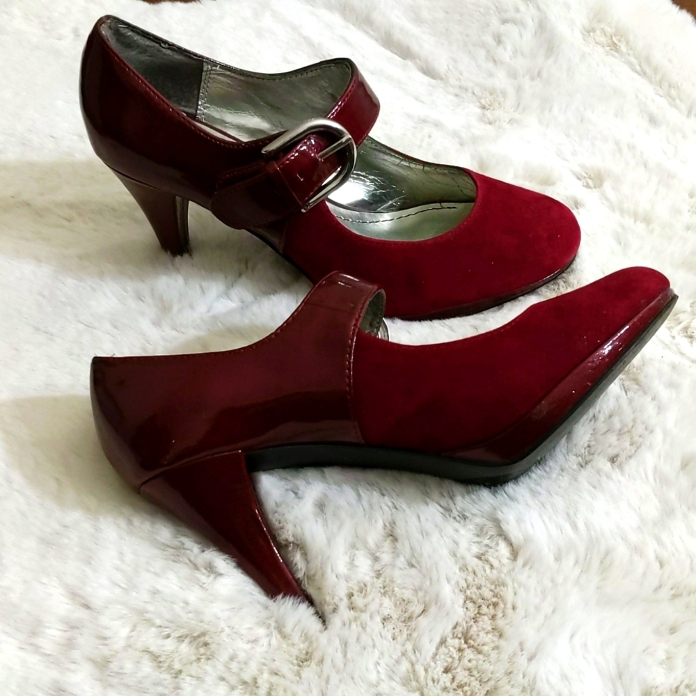 Style & Co| Vintage Burgundy suede high heel pump - Picture 2 of 14